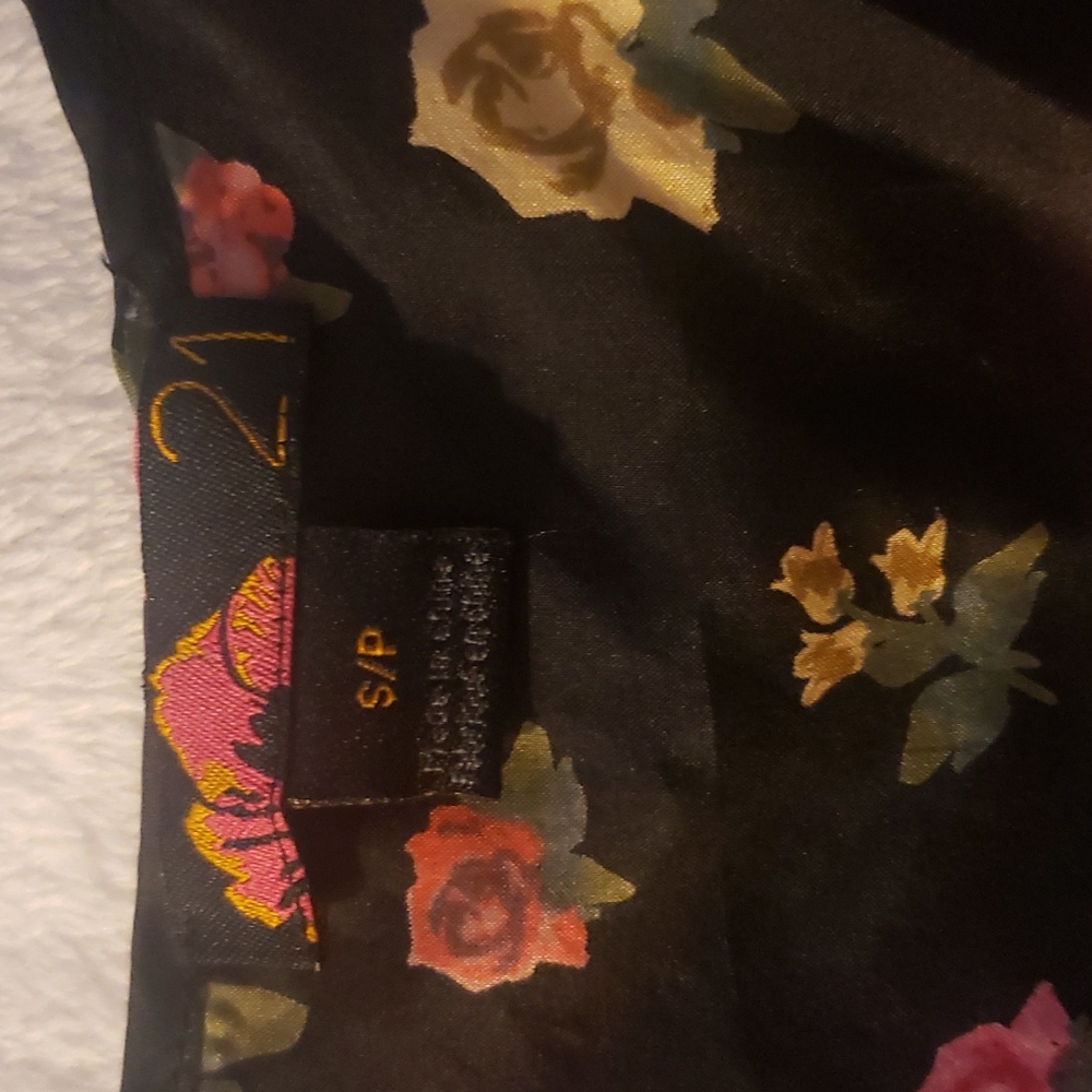 Forever 21 Floral Silk Ruffle tank - Picture 4 of 5